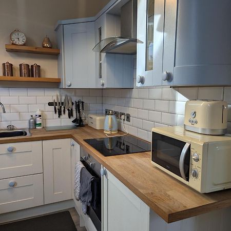 The Coach House Apartment At Cefn Tilla Court, Ъск Екстериор снимка