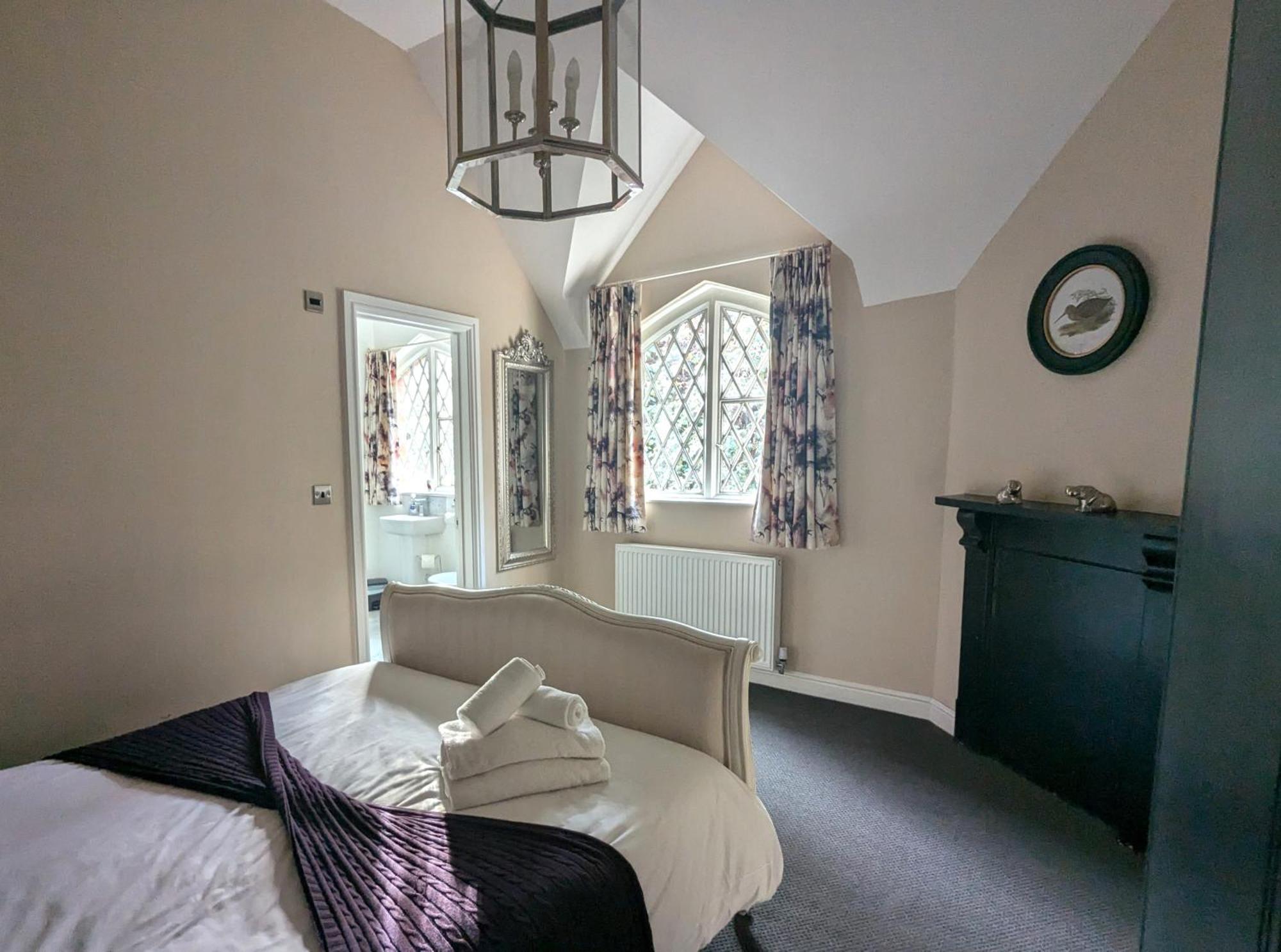 The Coach House Apartment At Cefn Tilla Court, Ъск Екстериор снимка